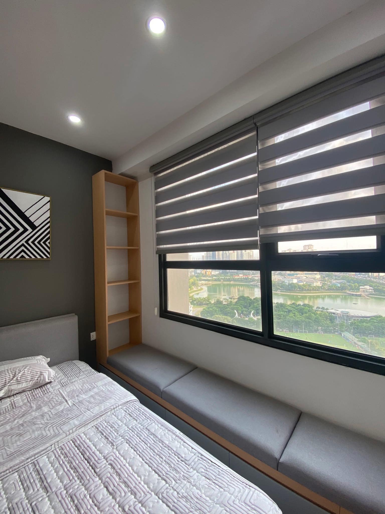 BÁN GẤP CĂN 2PN VIEW HỒ 83m² TẠI Vinhomes D'Capitale