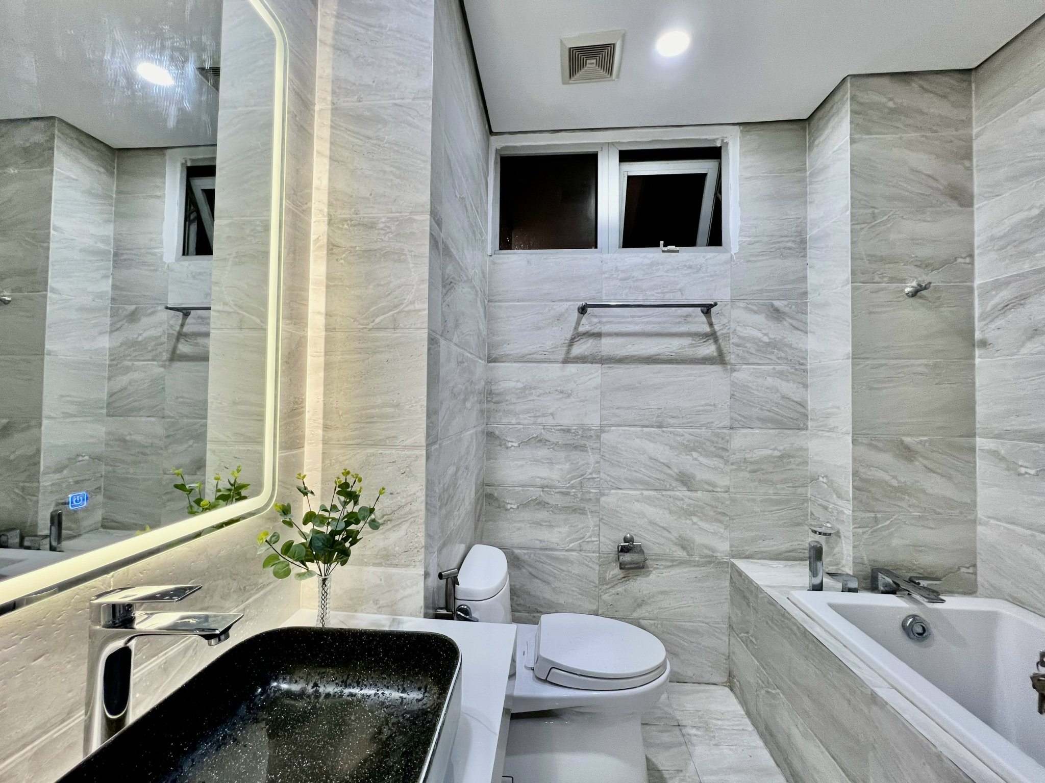 Bán căn hộ 3PN Imperia Garden tòa A rộng 112m2, SHLD, giá tốt