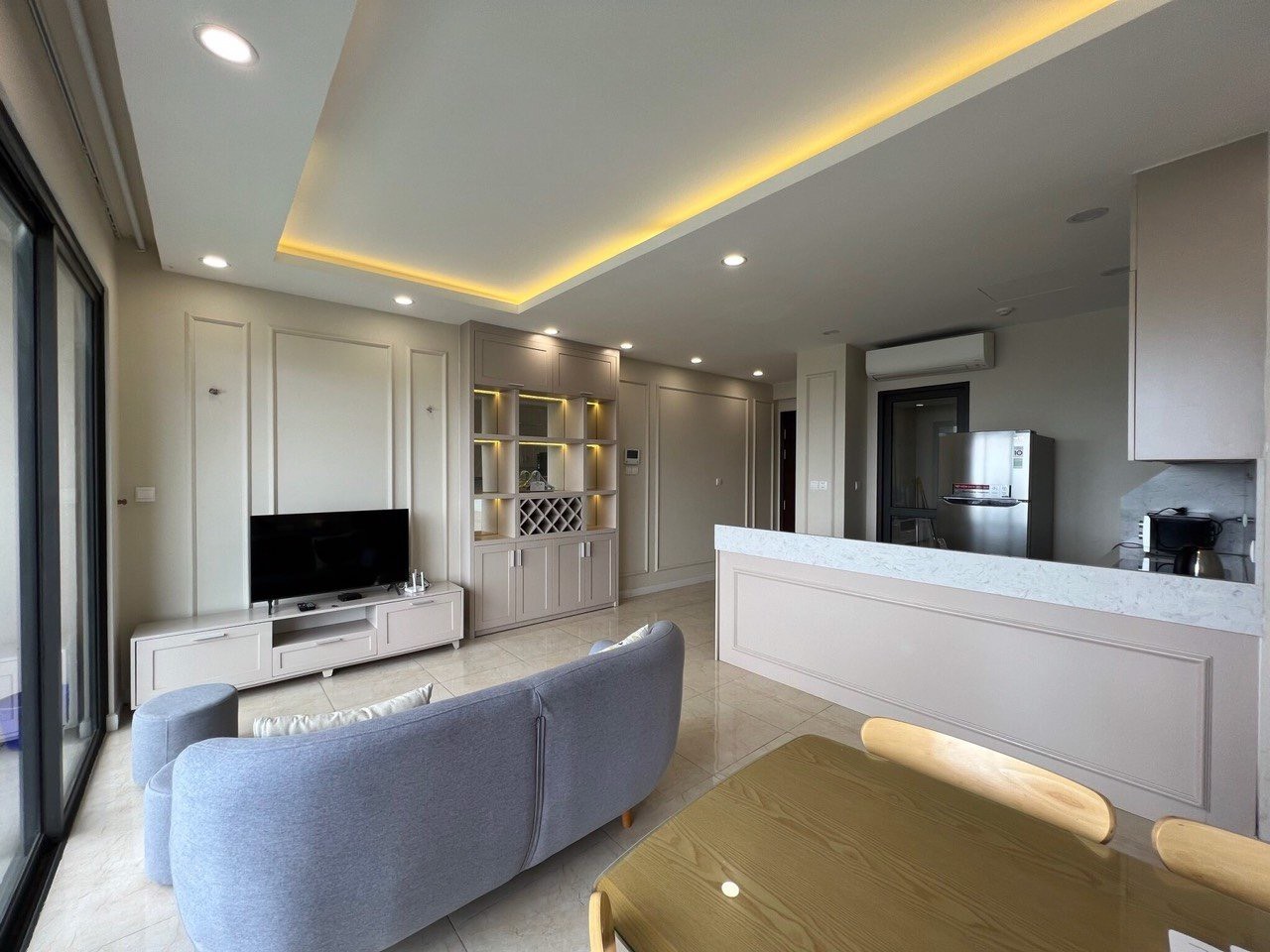 Bán căn 3 ngủ -105m2 rộng nhất Vinhomes D'Capitale, giá tốt