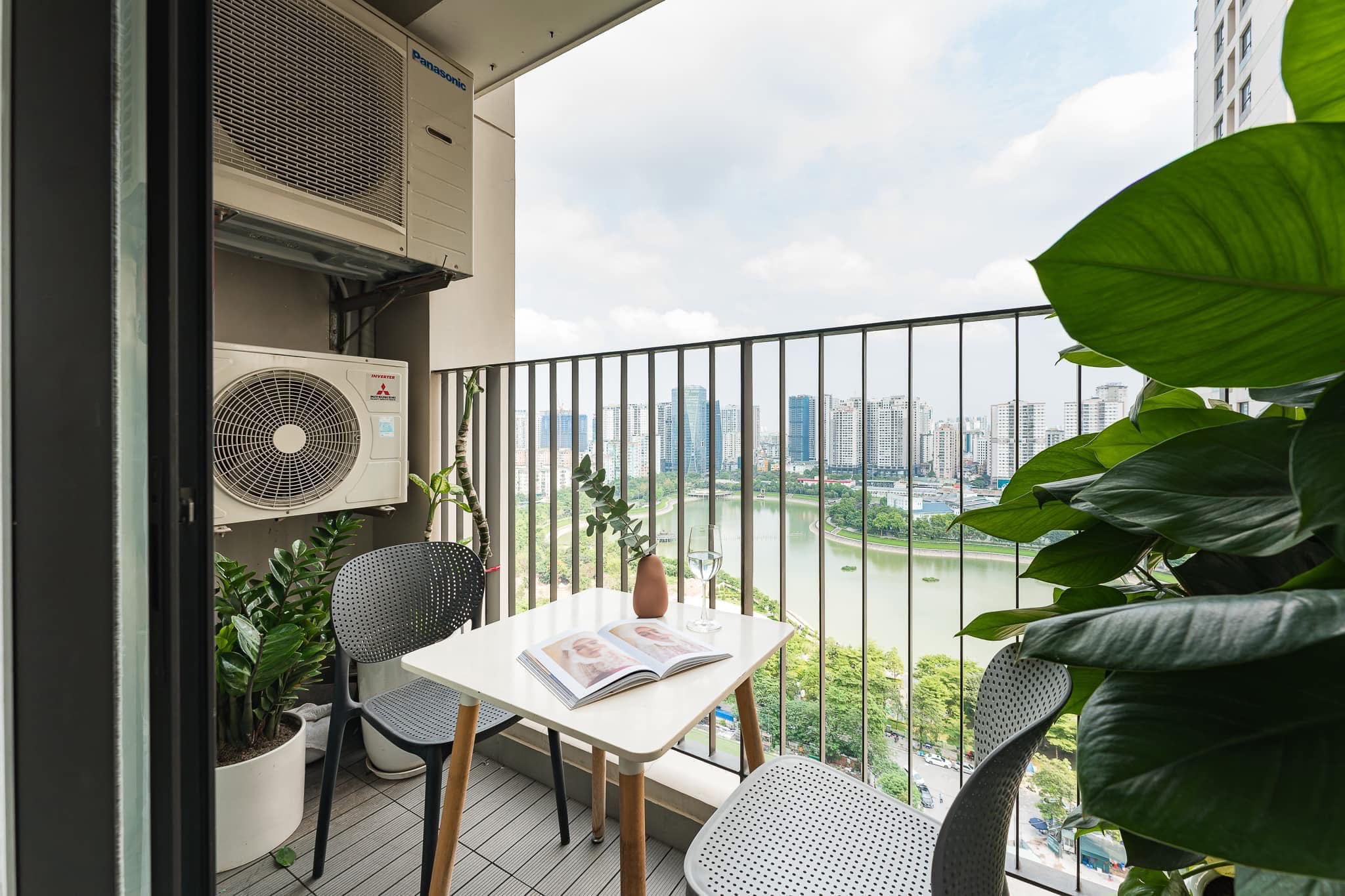 Vinhomes D'Capitale căn hộ studio view hồ