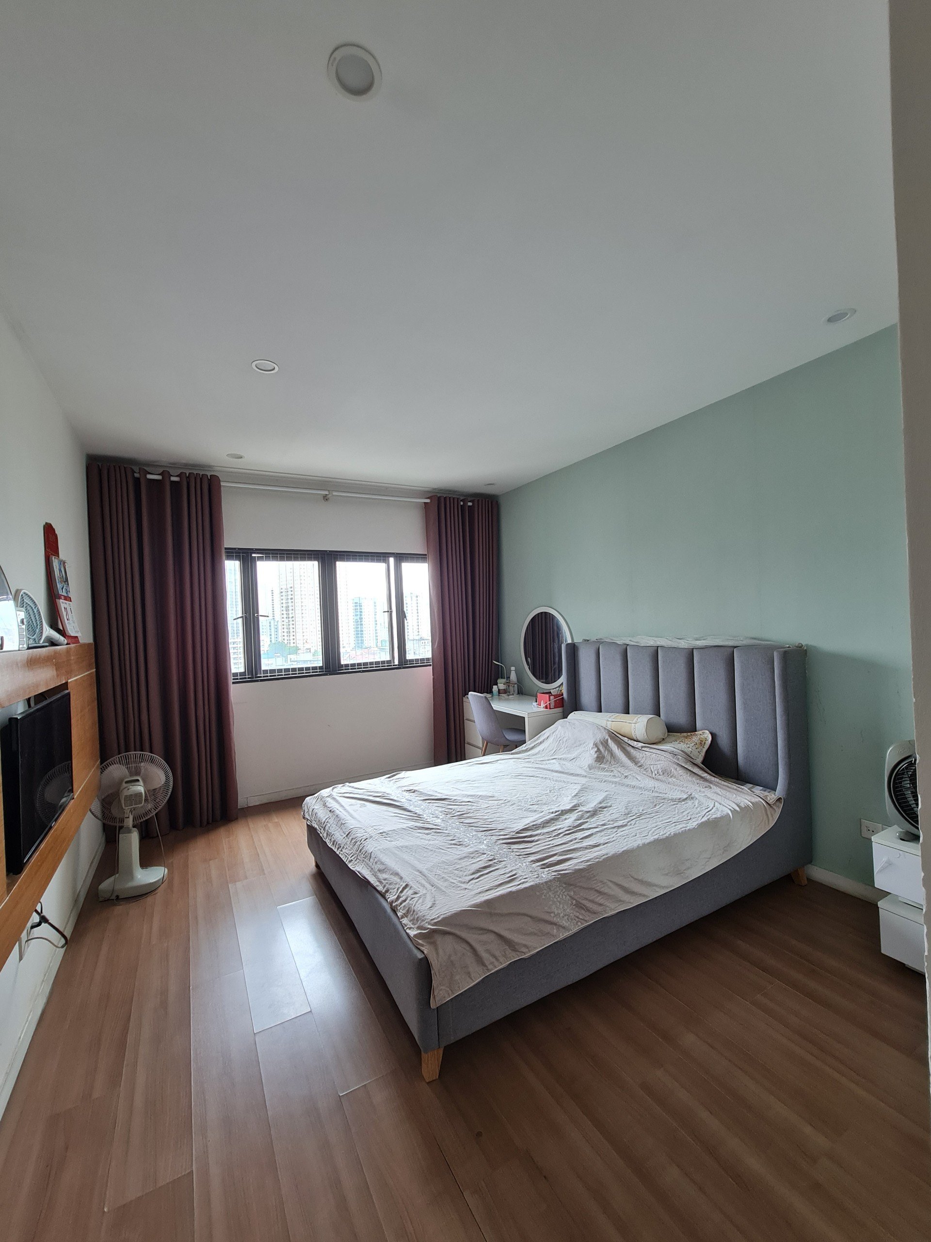 Bán căn hộ 3 ngủ tại Mulberry Lane