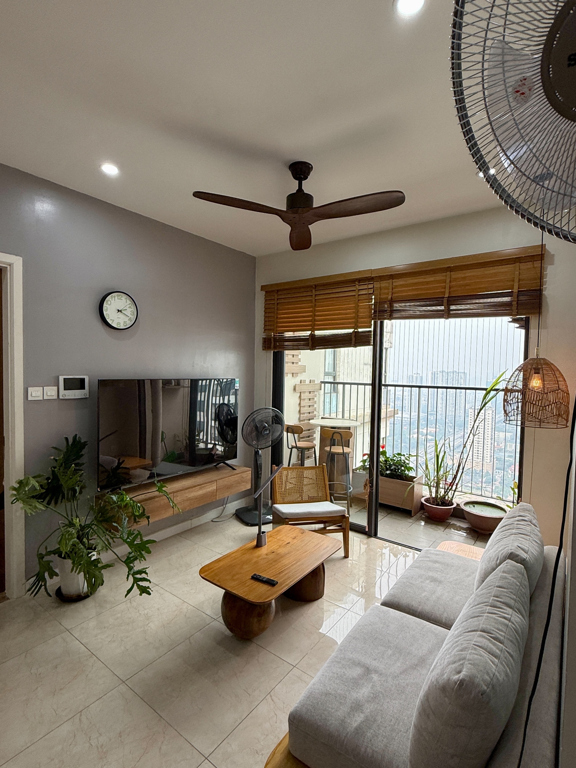 Bán căn hộ 2PN-73m2 tại D'capitale Trần Duy Hưng full đồ giá 9 tỷ