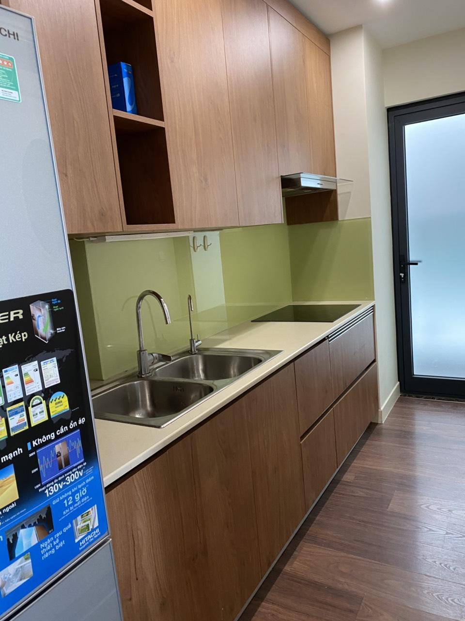 Phòng bếp thoáng khí tại căn hộ 2 ngủ chung cư Imperia Garden