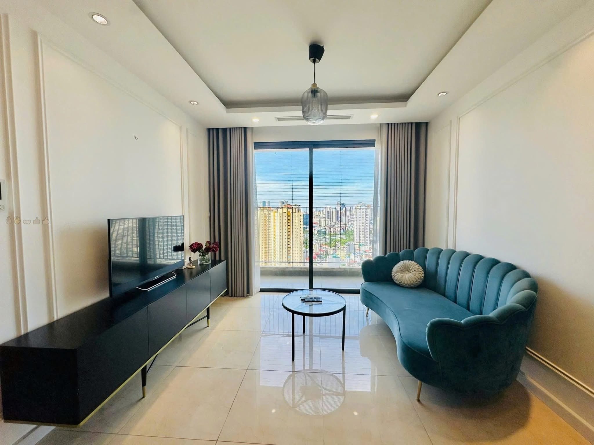Phòng khách căn hộ 2PN tại chung cư Vinhomes D'Capitale Trần Duy Hưng