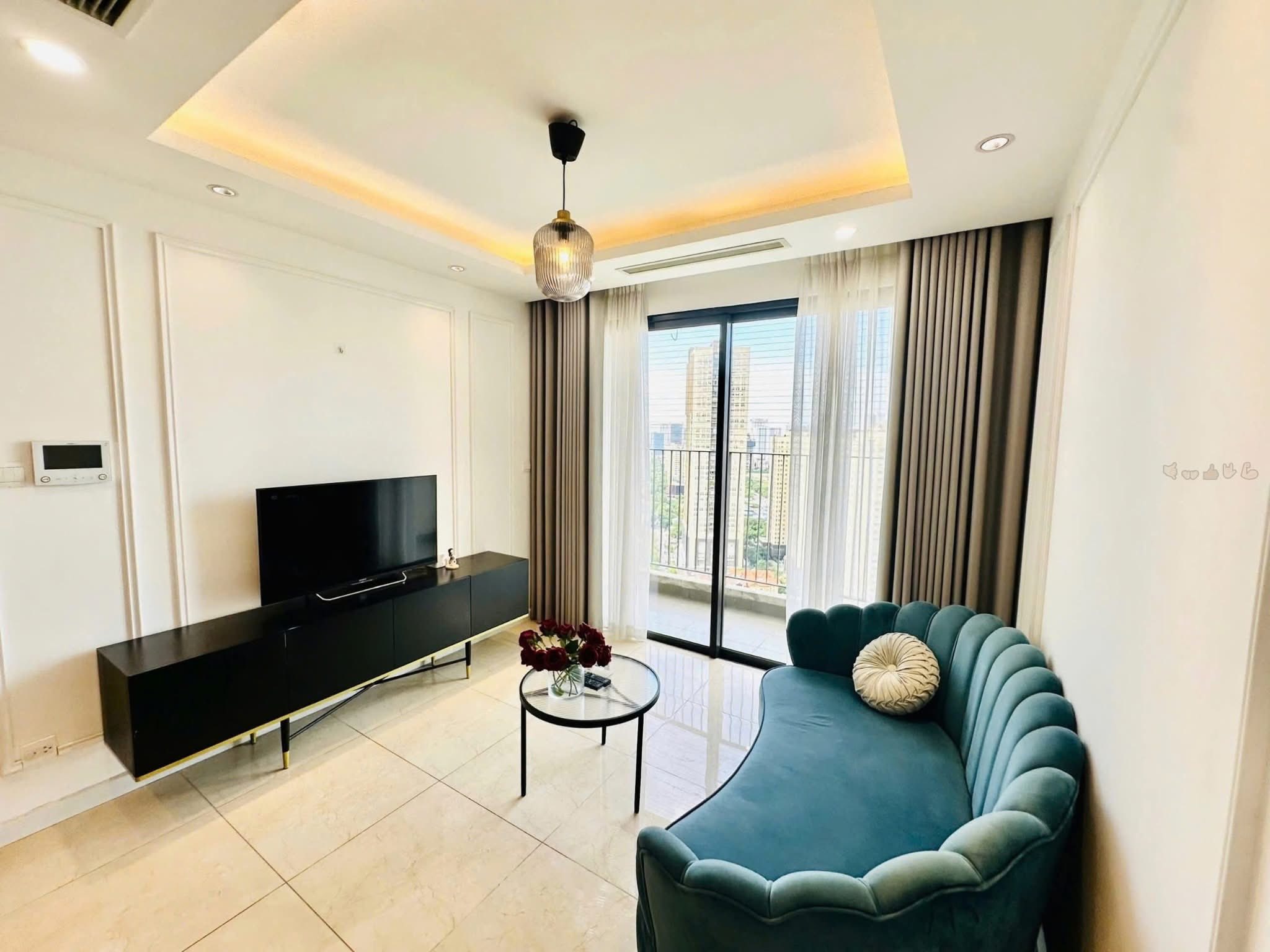 Phòng khách căn hộ 2PN tại chung cư Vinhomes D'Capitale Trần Duy Hưng