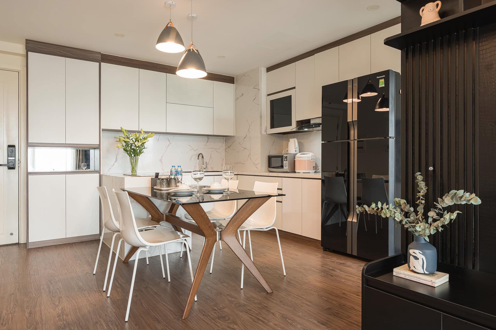 Phòng bếp căn hộ 2PN tại chung cư Vinhomes D'Capitale Trần Duy Hưng