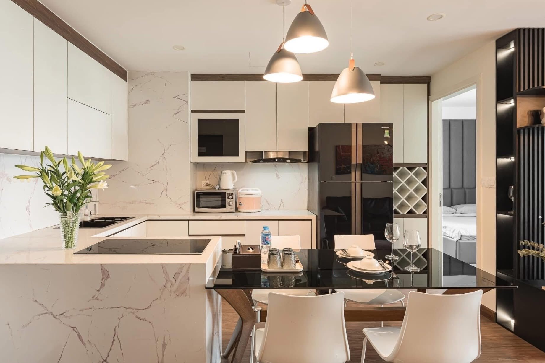 Phòng bếp căn hộ 2PN tại chung cư Vinhomes D'Capitale Trần Duy Hưng
